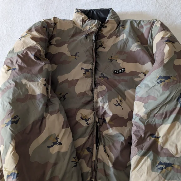 Volcom Black Quilted Puffer Jacket - Picture 3 of 5